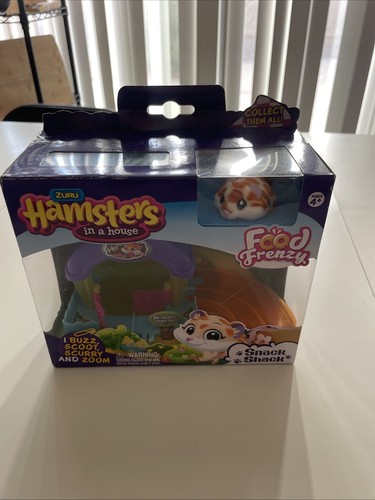 Hamsters house zuru food - in, a